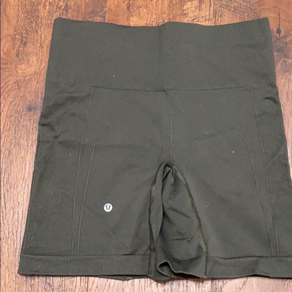 High waisted Lululemon biker shorts